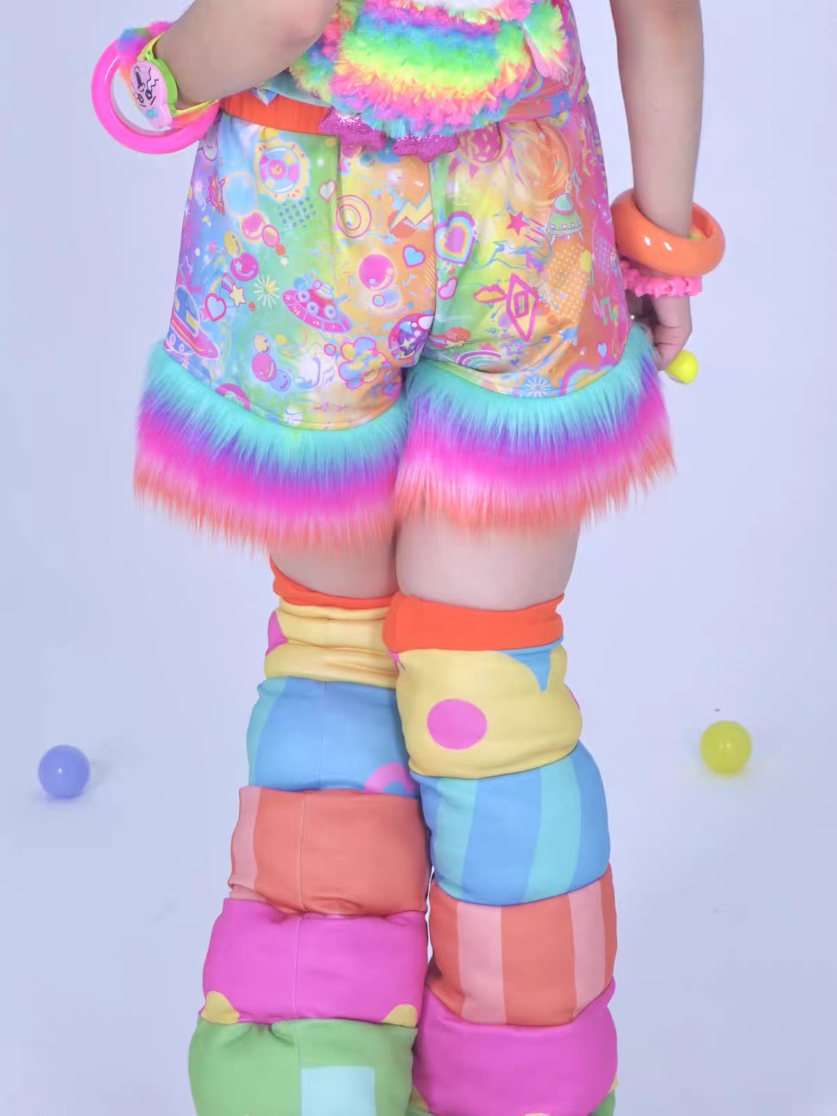 Dream Bubble colorful padded leg warmers side view